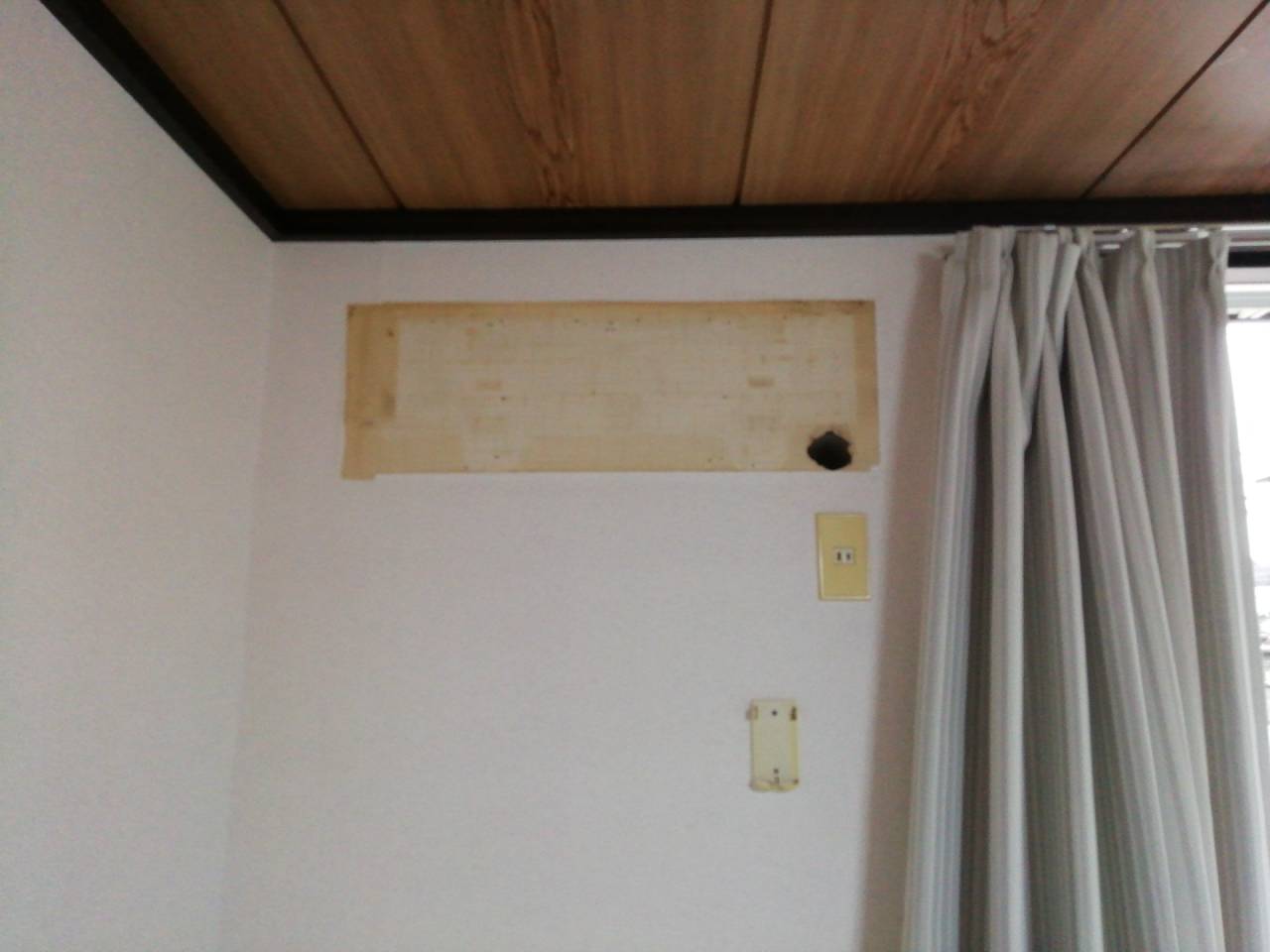 ルームエアコン取り付け